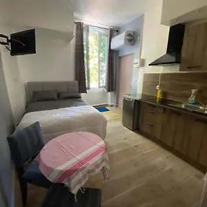 T1 spacieux et lumineux 5 Marseille